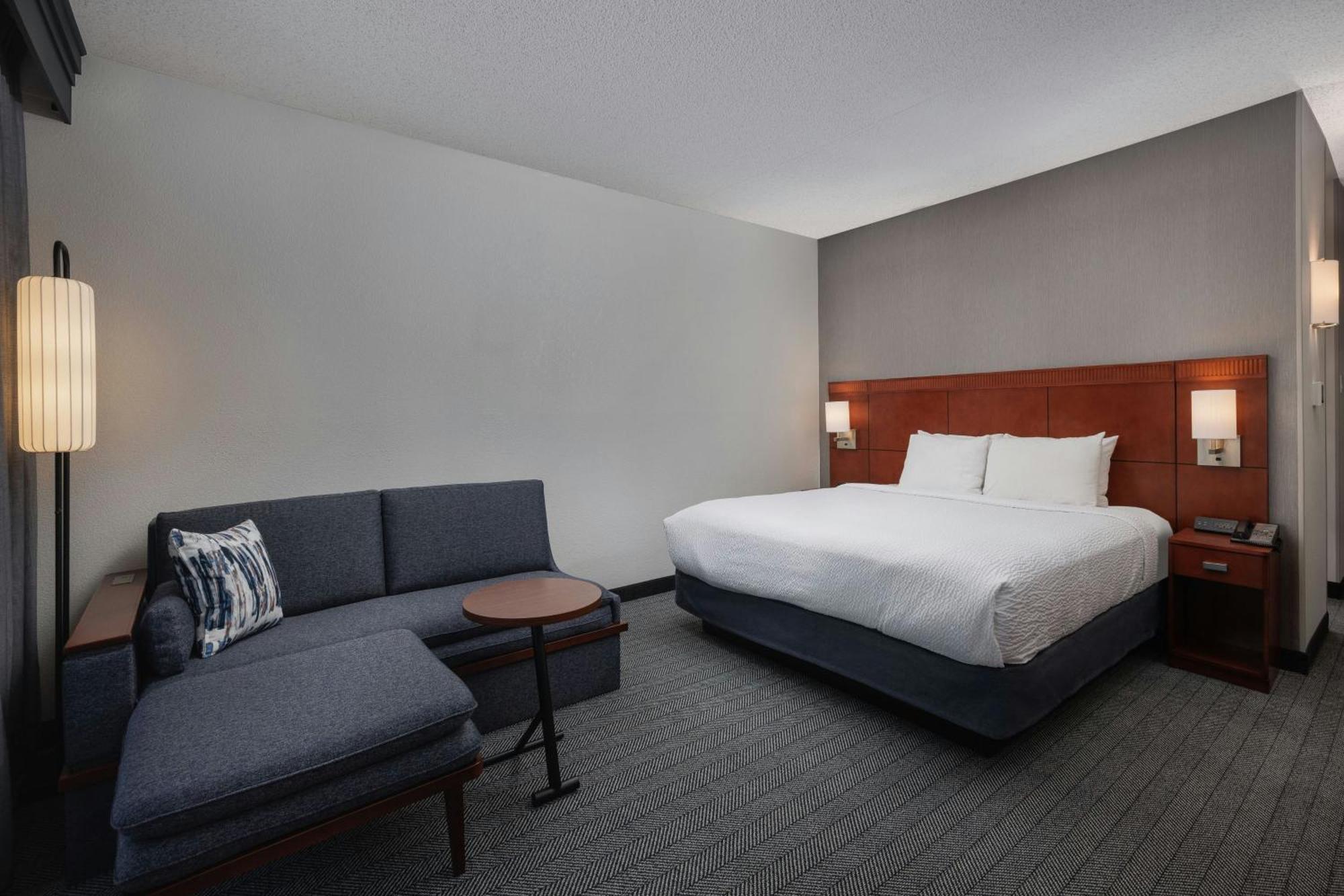 Courtyard By Marriott Denver Central Park Exterior photo