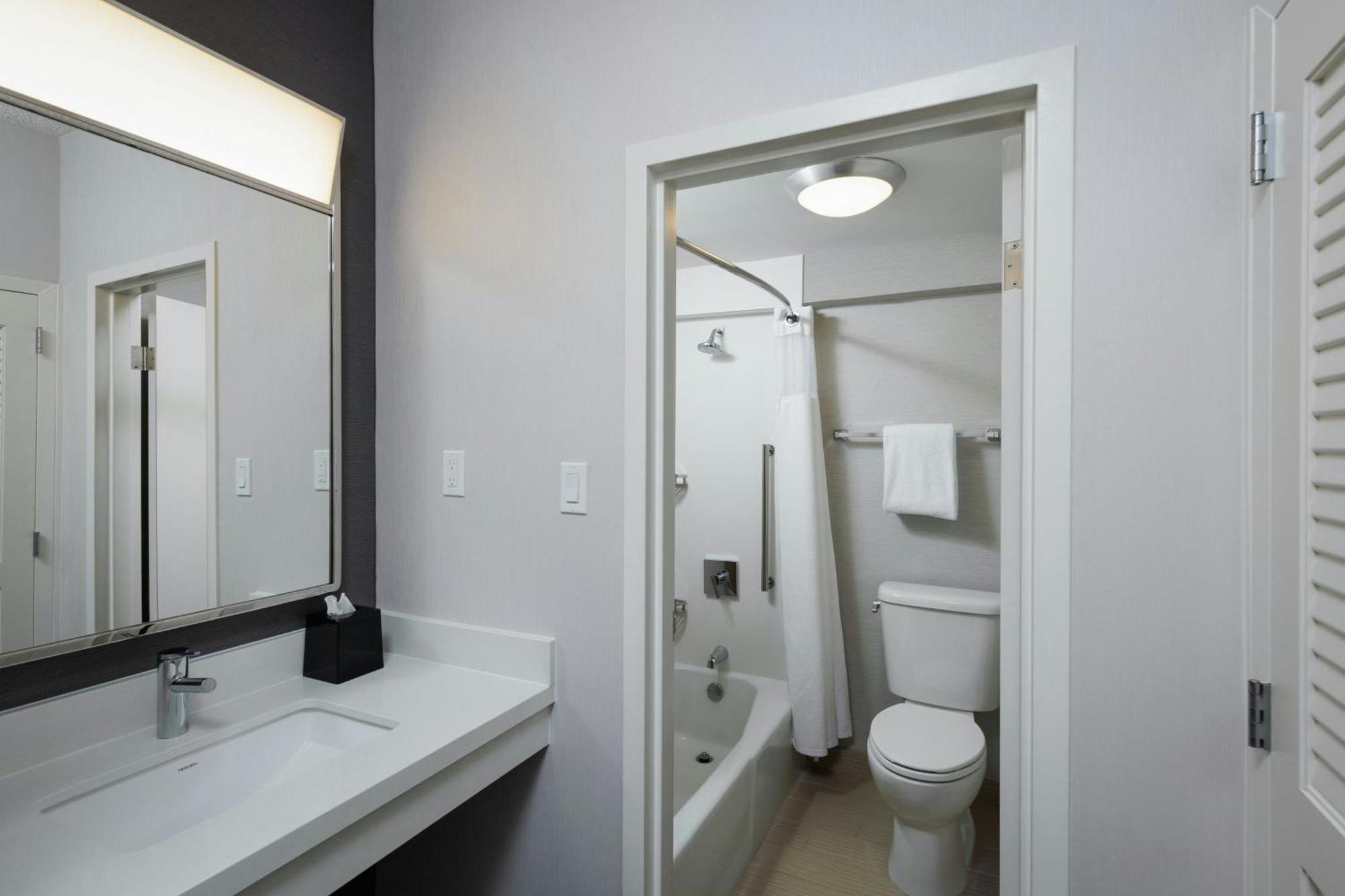 Courtyard By Marriott Denver Central Park Exterior photo