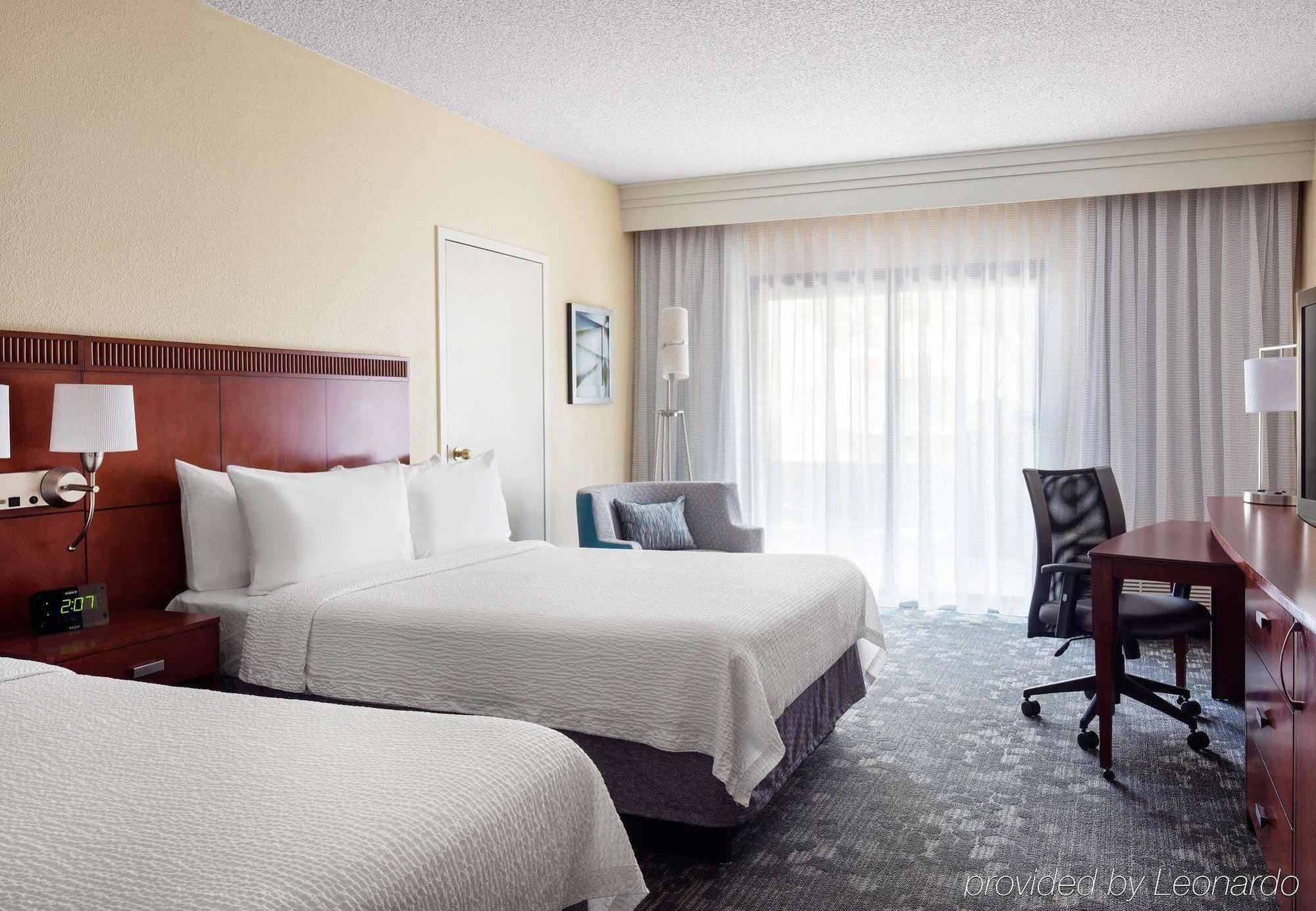 Courtyard By Marriott Denver Central Park Exterior photo